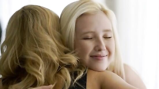 Любовница вместе с лысым трахнули его жену