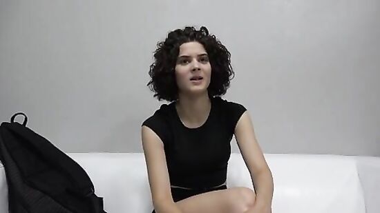 Первый в жизни Чешский кастинг для скромной кудряшки