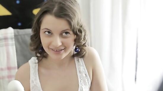 Два лучших друга зашли в гости к своей общей одногрупнице