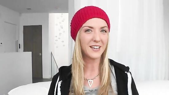 Та которая действительно любит кончать от сквирта