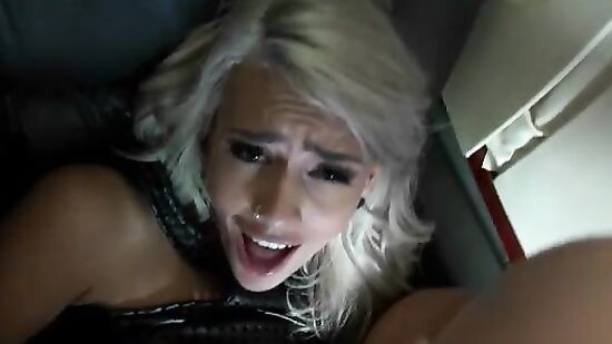 Красивое групповое порно с двумя стюардессами