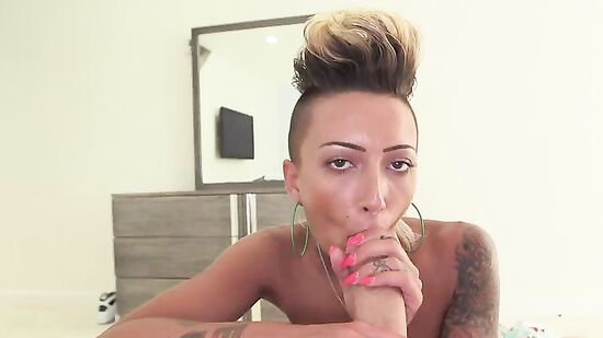 Шикарная жопа мулатки идеально подходит для крепкого анального секса