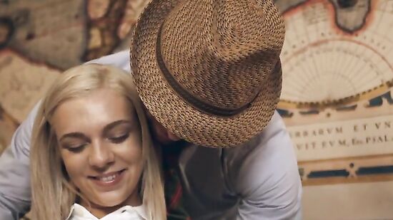 Брутальный препод жестко ебет хрупкую студентку и доводит малышку до слез