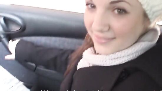 Пикапнул на улице чешскую симпатяжку и повез домой ебать