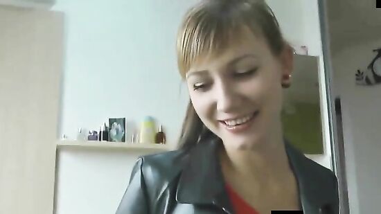 Трахнул путану и кончил в киску перед тем как отпустить на работу