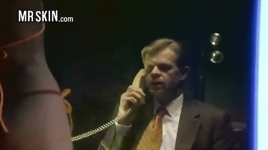 Подборка интересных стриптиз сцен с известных и потрясающих мировых кино фильмов