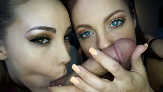 Супер минет от двух девушек - девушки красиво сосут член по очереди