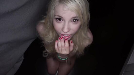 Батя спалил дочь когда она пыталась заняться сексом с парнем и выебал ее за это