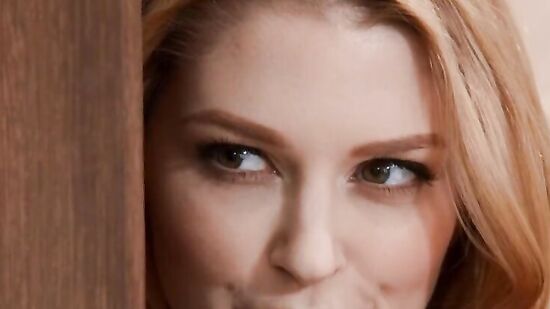 Девушка изменяет парню с его отцом, потому что он лучше во всем