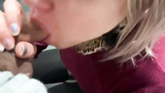 Случайный секс с незнакомцем в туалете поезда