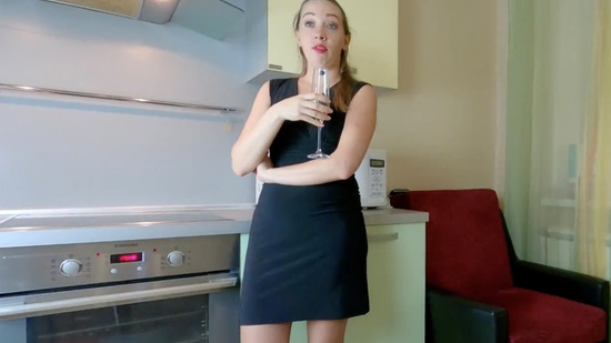 Мамина лучшая подруга развела парня на секс - порно с разговором