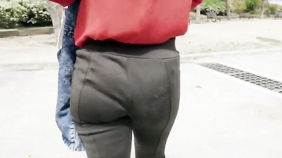 Незнакомец уговорил девушку на секс за деньги и даже на чай не пригласил