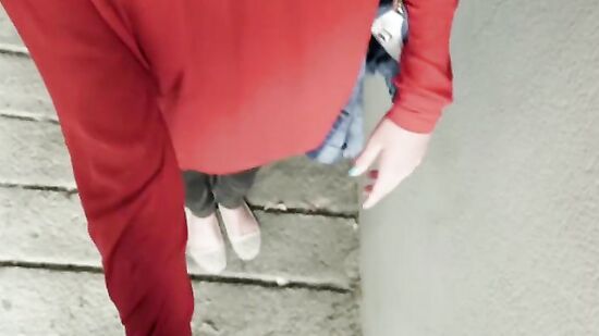 Незнакомец уговорил девушку на секс за деньги и даже на чай не пригласил