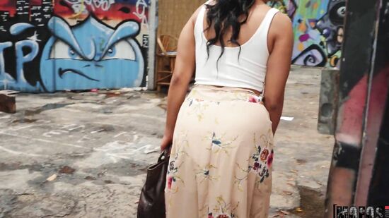 Получила свои 100 баксов за секс и сразу дала