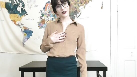 Сексуальная училка с маленькой грудью в порно с разговорами от первого лица