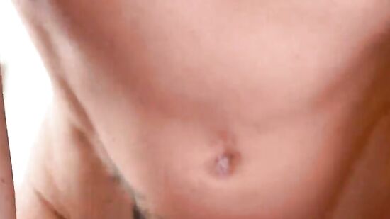 Сводная сестра нимфоманка, постоянно хочет секса