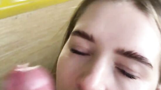 Захотела попить кофе, а сливки закончились...