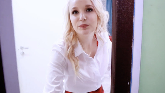 Зашел в гости к девушке друга, когда его не было дома и классно потрахался с ней