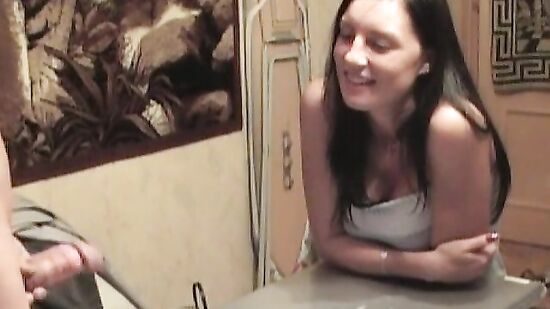 Лучшая подруга захотела посмотреть как я дрочу член