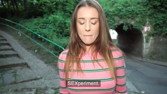 Предложил студентке денег за секс, от которых очень сложно отказаться