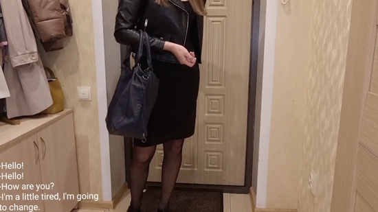 Трахнул девушку, как только она вернулась с работы