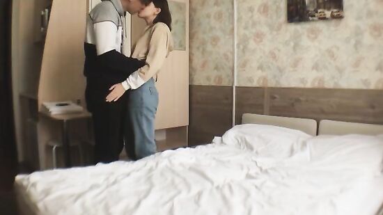 Пригласил подругу в гости на секс, когда дома никого не было