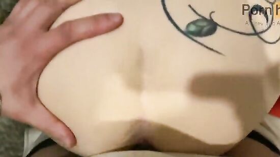 Трахаю чужую жену в отельном номере, пока муж ждет её дома