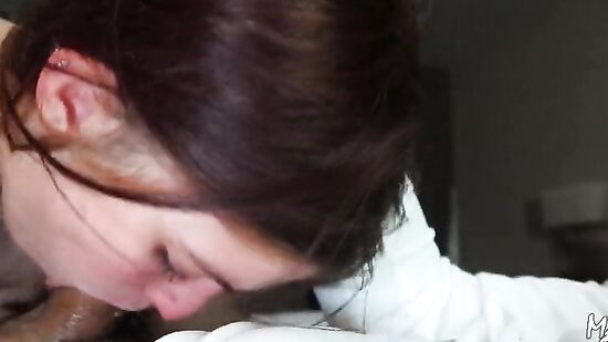 Вечерний секс с молодой подругой перед тем как уснуть