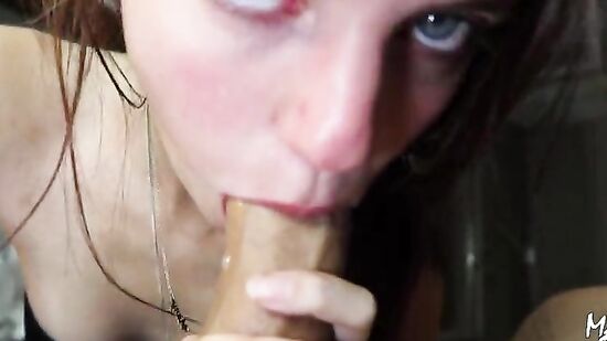 Вечерний секс с молодой подругой перед тем как уснуть