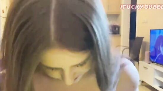 Милая училка учит так себе, за то классно сосет...