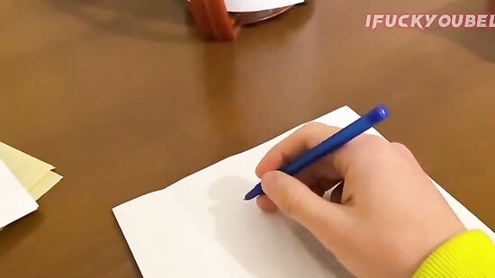 Милая училка учит так себе, за то классно сосет...