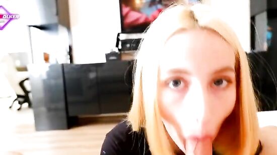 Хотел посмотреть сериалы, а ей захотелось секса