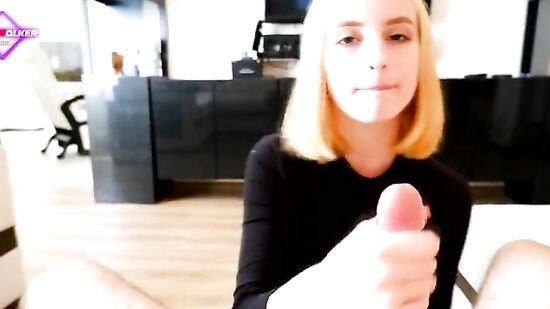 Хотел посмотреть сериалы, а ей захотелось секса