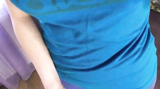 Изменяет с любовником во время разговора с мужем по телефону