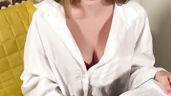 Молодая русская училка учит парня и принимает сперму на очки