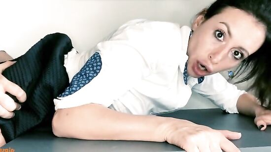 Секретарша изменяет мужу с красивым членом босса