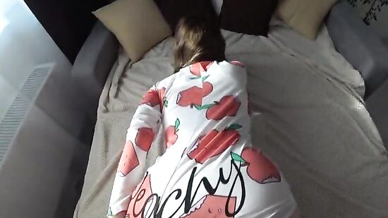 Девушка с шикарной-пышной грудью скачет на члене с самого утра