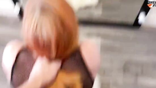 Муж уехал, а жена-милашка изменяет с соседом