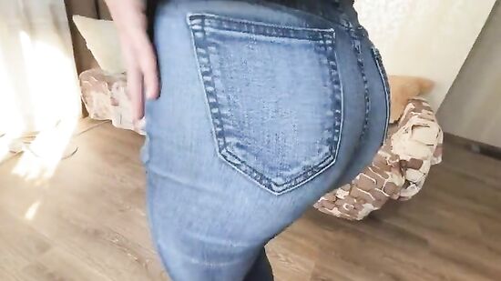 Пригласил новую девушку к себе домой, пока никого не было