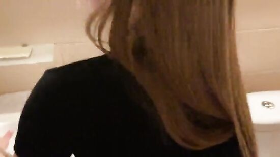 Быстрый секс с молодой русской фитоняшкой во время занятия в зале