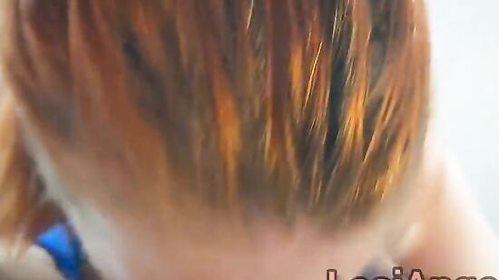 Рыжая женушка делает мужу приятный утренний минет, пока он отдыхает