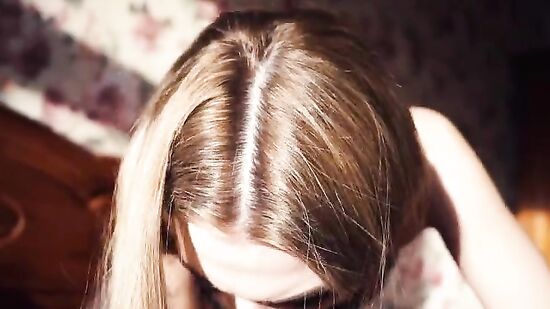 Шикарный утренний минет от красивой русской девушки