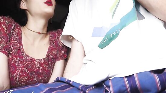 Мачеха помогла Алексею кончить, пока отца не было дома!