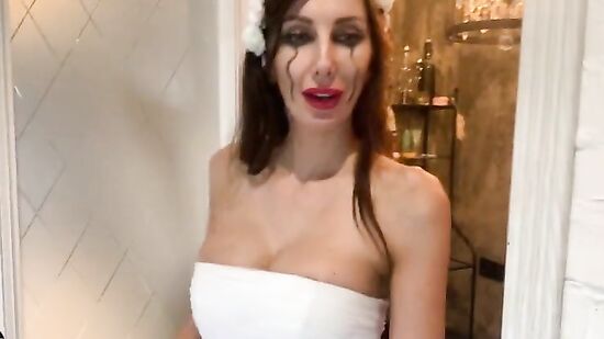 Зрелая невеста изменяет жениху перед свадьбой