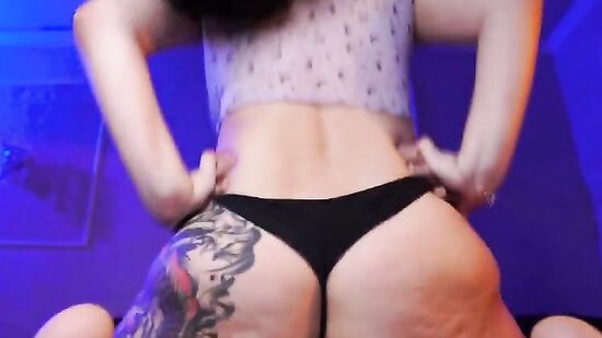 Сначала секс в позе 69, а потом на спине и рачком