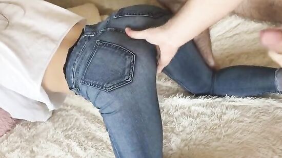 Девушка из Тиндера с идеальной попкой зашла в гости на массаж и секс