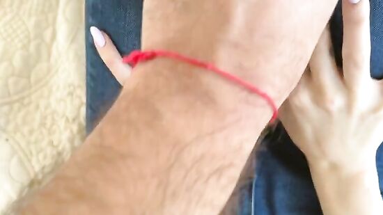 Брат спалил сводную сестру когда она смотрела порно