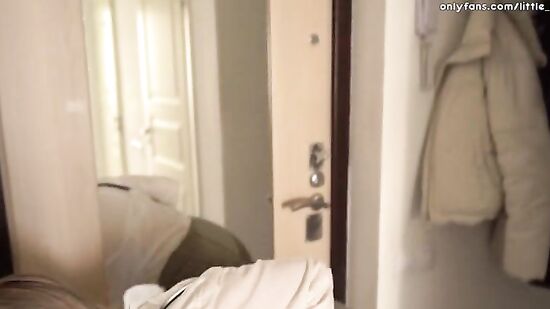 Привет Серёжа. - Здравствуйте, проходите..