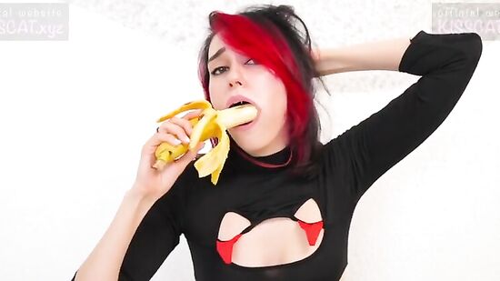 Научилась сосать член на бананах