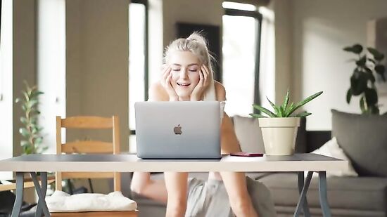 Сладкий кремпай с красивой, тугой киской русской милашки Евы Ельфи